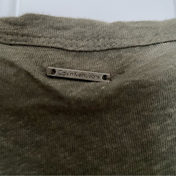 Calvin Klein Jeans Women’s T-shirt With Ruffle - Picture 3 of 4